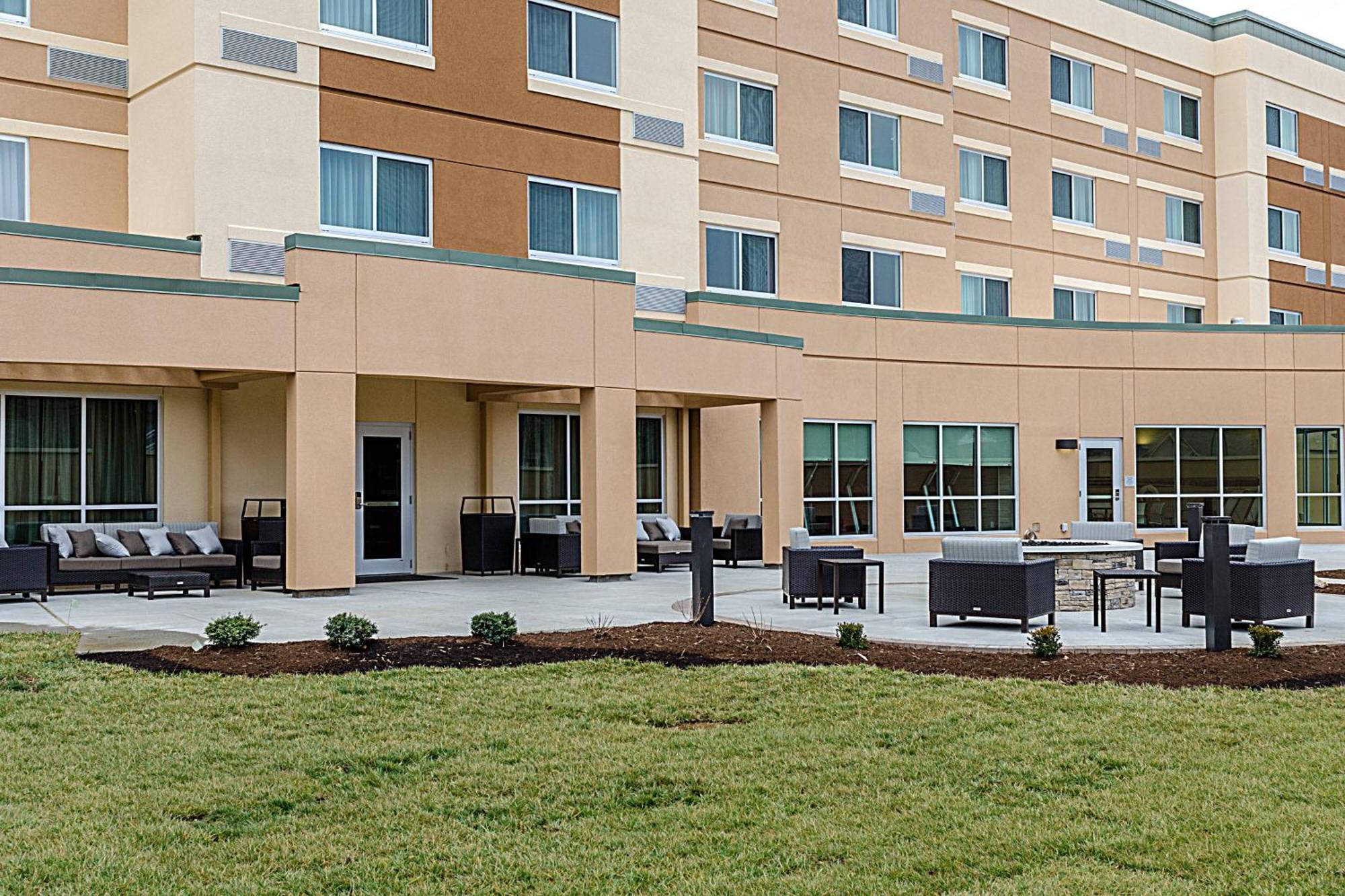 Courtyard By Marriott Somerset Exterior photo